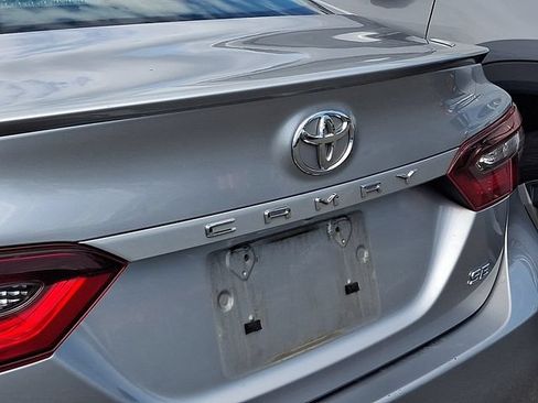 Used 2024 Toyota Camry SE FWD image 8