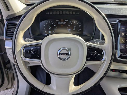 Used 2016 Volvo XC90 T5 Momentum image 17