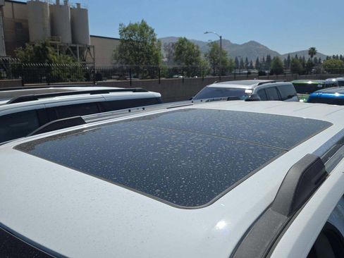 Used 2025 Ford Expedition Platinum image 18