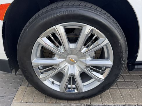 Used 2023 Chevrolet Tahoe High Country AWD/4WD image 9