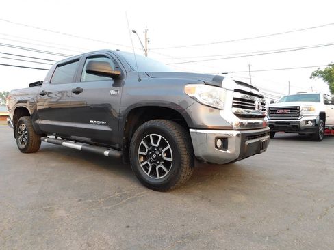 Used 2016 Toyota Tundra SR5 w/ TRD Off Road Package AWD/4WD image 3