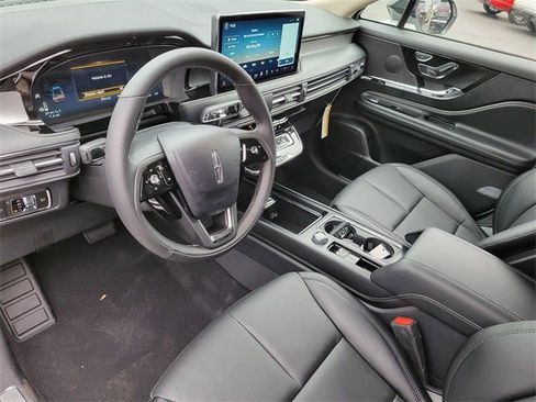 New 2026 Lincoln Corsair Premiere image 16