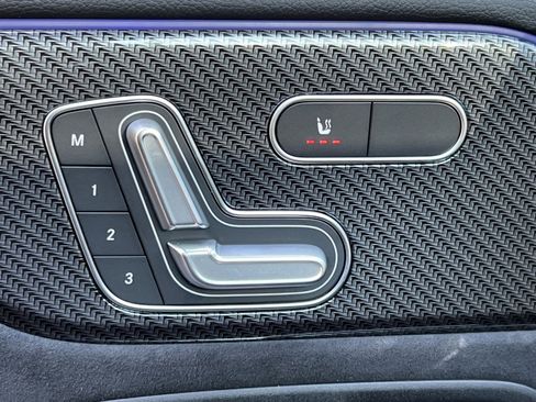 New 2025 Mercedes-Benz GLB 35 AMG 4MATIC image 35