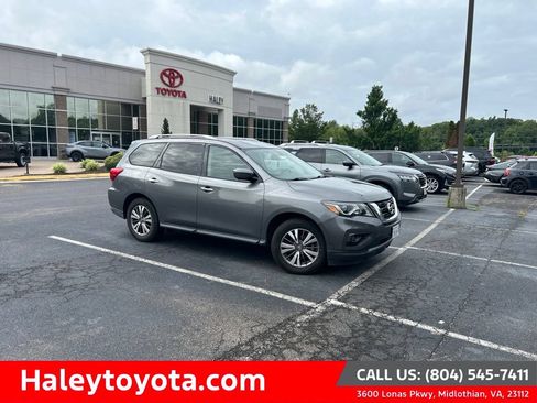 Used 2018 Nissan Pathfinder SL w/ Cargo Package FWD image 1