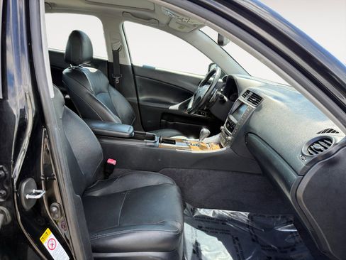 Used 2010 Lexus IS 250 RWD image 19