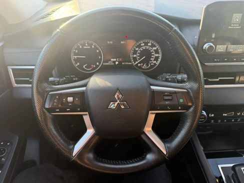Used 2022 Mitsubishi Outlander SE AWD/4WD image 12