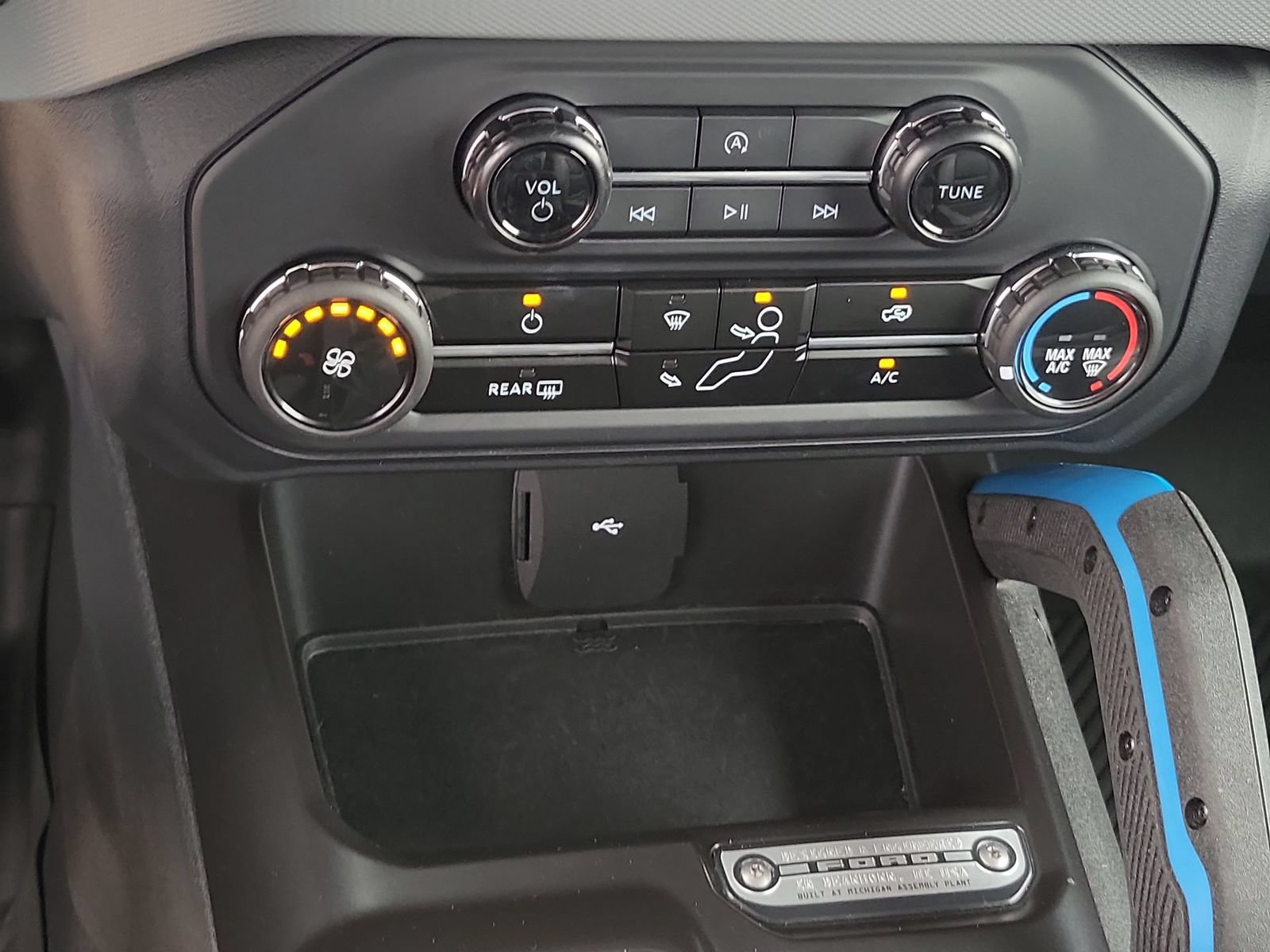 Used 2024 Ford Bronco Black Diamond AWD/4WD image 34