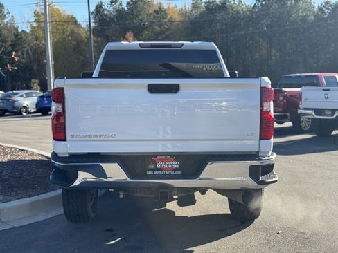 Used 2022 Chevrolet Silverado 2500 LT w/ Convenience Package image 10