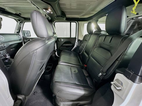 Used 2022 Jeep Wrangler Sahara w/ Cold Weather Group image 27