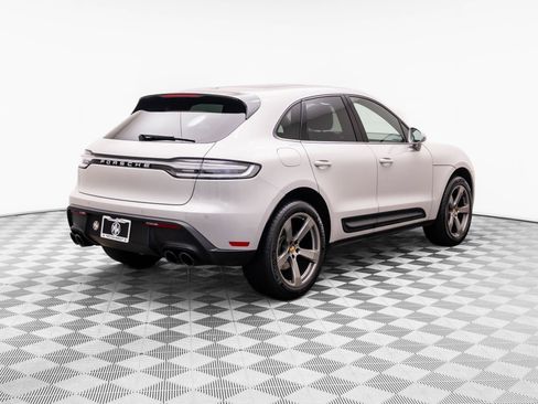 Certified 2023 Porsche Macan AWD/4WD image 6