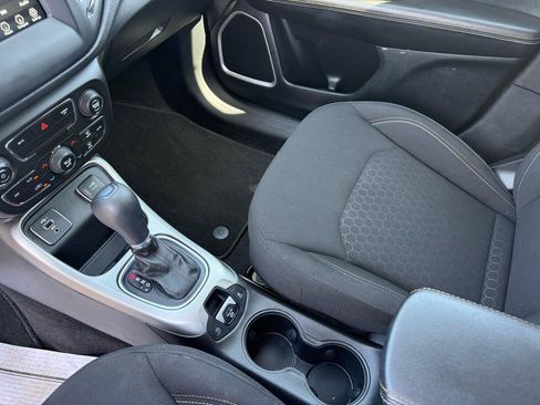 Used 2020 Jeep Compass Sport FWD image 9