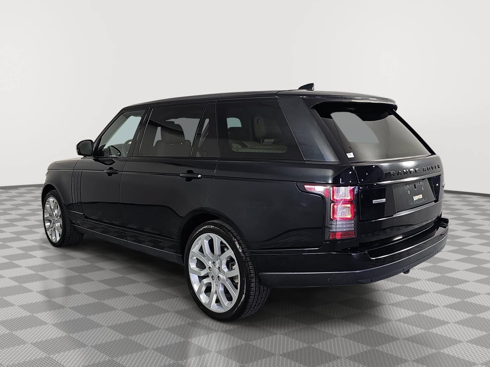 Used 2017 Land Rover Range Rover Long Wheelbase Supercharged AWD/4WD image 6