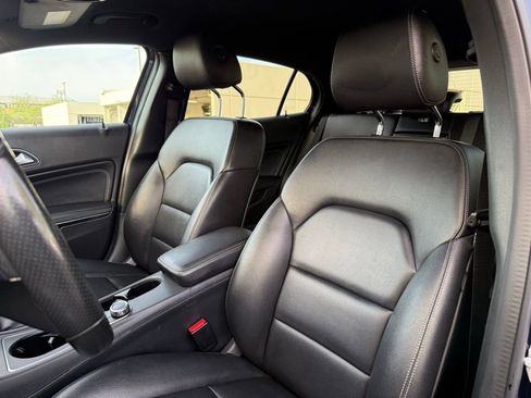 Certified 2017 Mercedes-Benz GLA 250 image 11