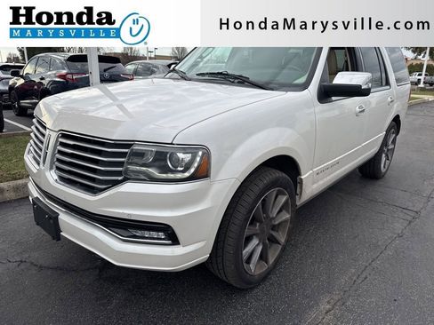 Used 2016 Lincoln Navigator Reserve image 1