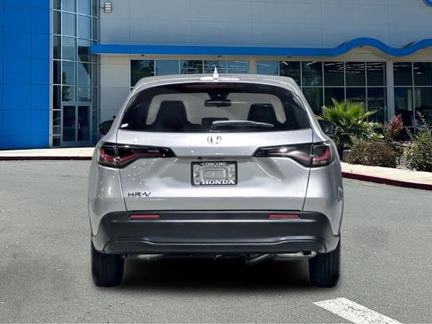 New 2027 Honda HR-V LX image 9
