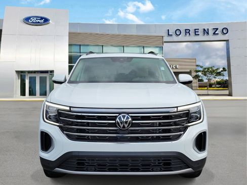 Used 2025 Volkswagen Atlas SE FWD image 2