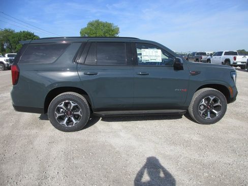 New 2026 GMC Yukon AT4 image 3