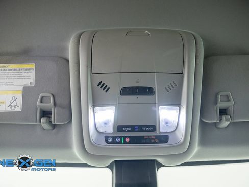 Used 2021 Chevrolet Equinox LT FWD image 21