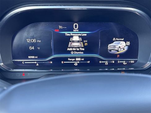 Used 2024 Chevrolet Tahoe LT image 12