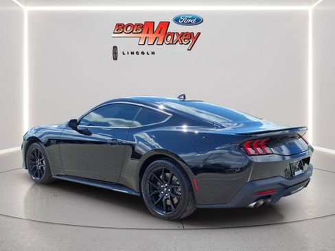 Used 2025 Ford Mustang GT RWD image 7