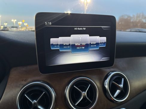 Used 2019 Mercedes-Benz GLA 250 image 13