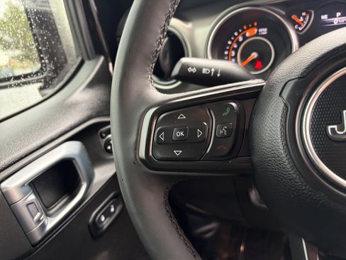 Certified 2023 Jeep Wrangler Unlimited Sport AWD/4WD image 21