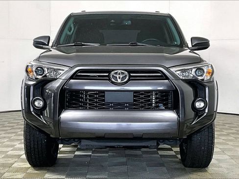 Used 2022 Toyota 4Runner SR5 image 3