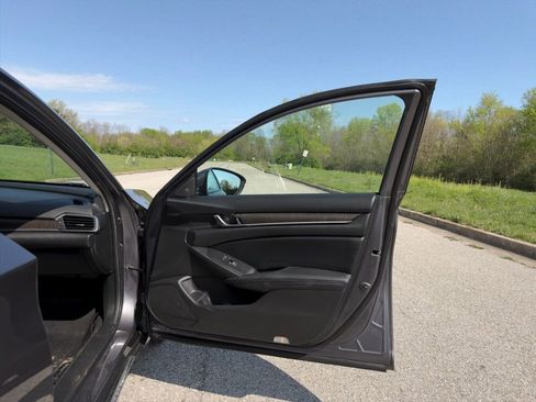 Used 2022 Honda Accord EX-L image 26