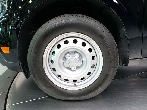 New 2025 Ford Maverick XL image 12