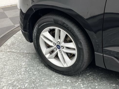 Used 2018 Ford Edge SEL AWD/4WD image 30