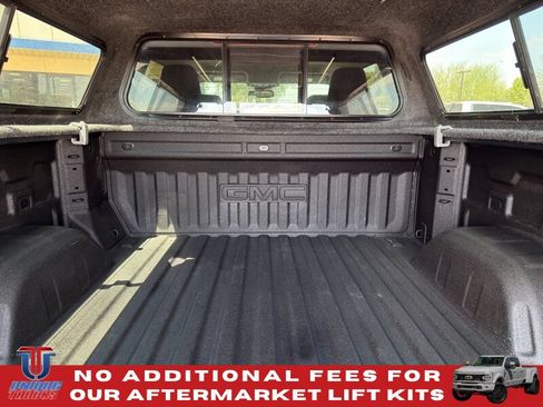 Used 2024 GMC Sierra 1500 SLT w/ SLT Premium Plus Package AWD/4WD image 9