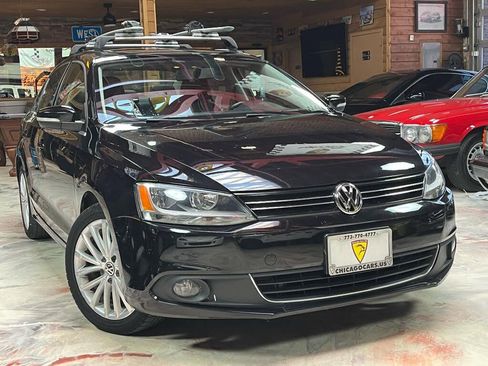 Used 2011 Volkswagen Jetta SEL FWD image 4