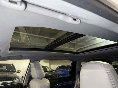 Used 2017 Toyota Highlander Limited Platinum image 24