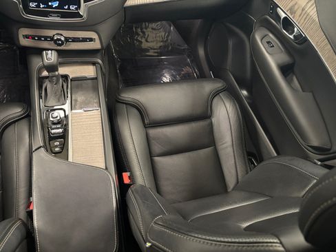 Used 2021 Volvo XC90 T6 Inscription AWD/4WD image 16