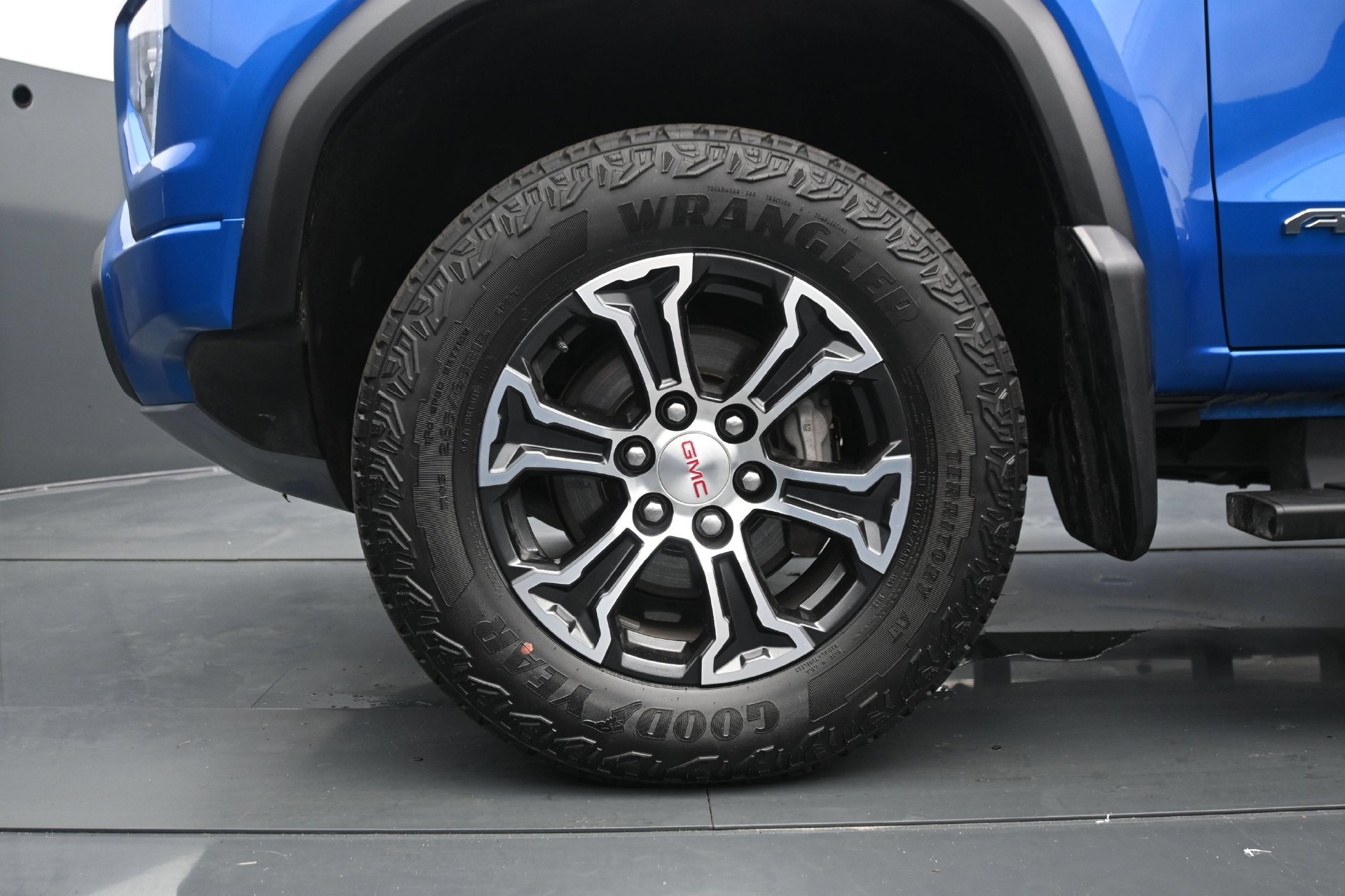 Used 2023 GMC Canyon AT4 w/ AT4 Premium Package AWD/4WD image 24