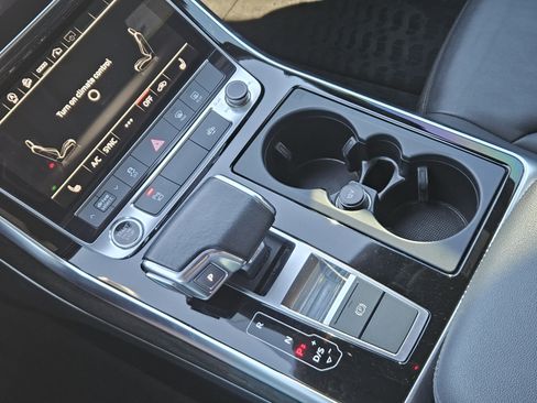 Used 2022 Audi Q7 2.0T Premium w/ Convenience Package image 22