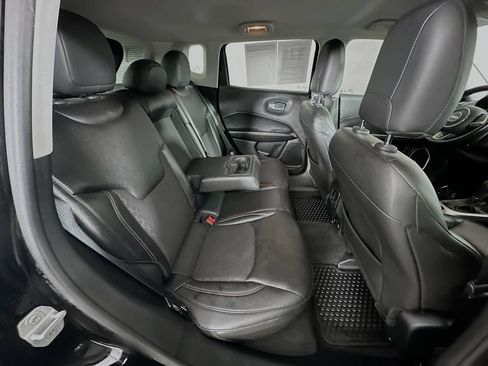 Used 2018 Jeep Compass Latitude w/ Popular Equipment Group AWD/4WD image 31