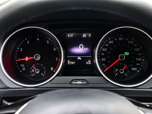 Used 2020 Volkswagen Tiguan SE image 19