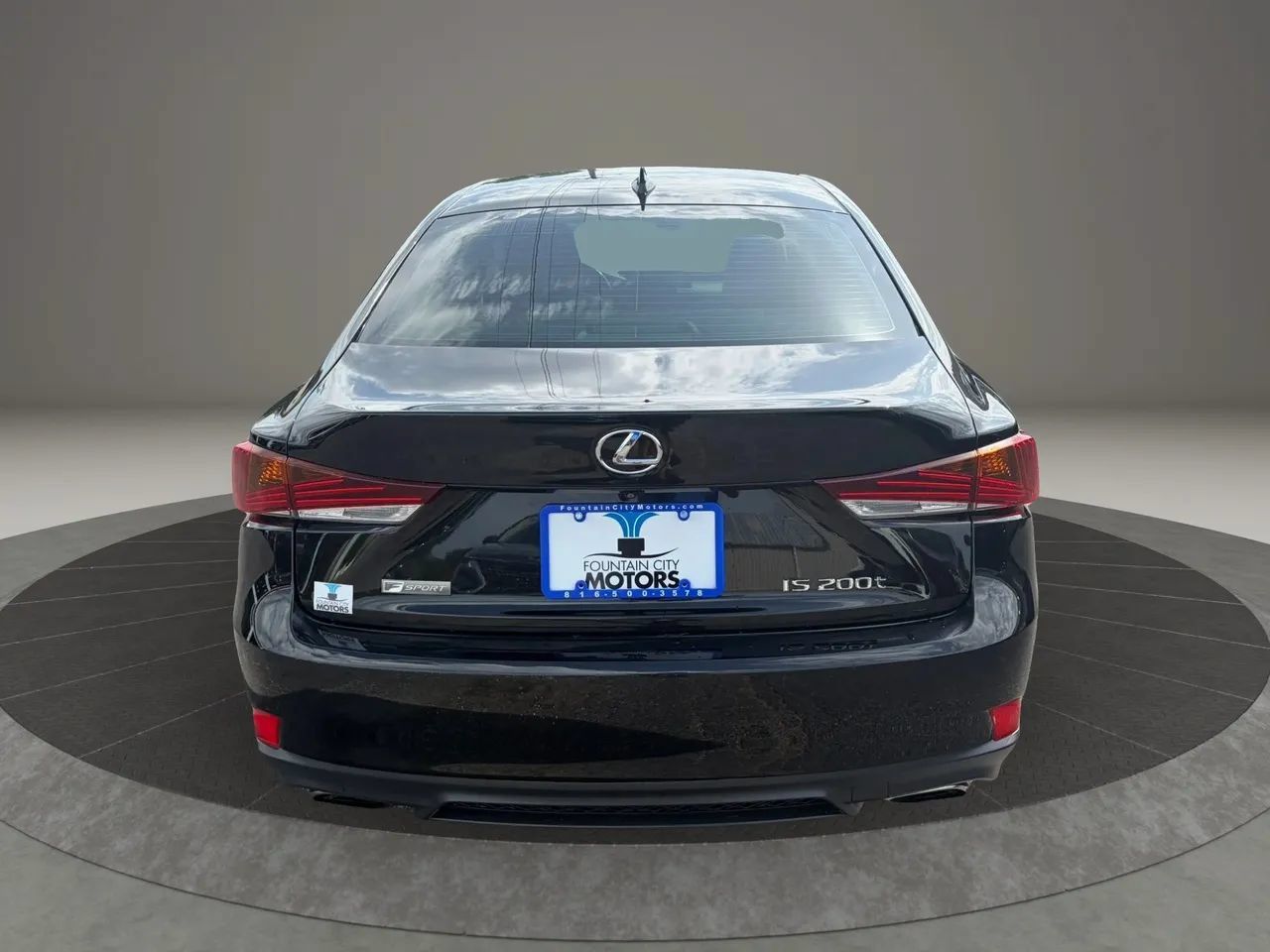 Used 2017 Lexus IS 200t F Sport w/ F Sport Package RWD image 4