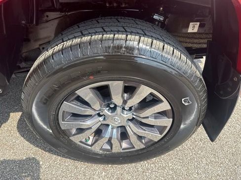 Used 2020 Toyota Tacoma Limited AWD/4WD image 12