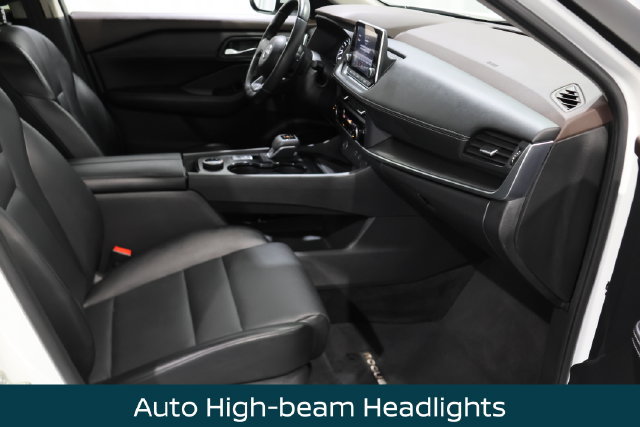 Certified 2023 Nissan Rogue SV w/ SV Premium B Package AWD/4WD image 15