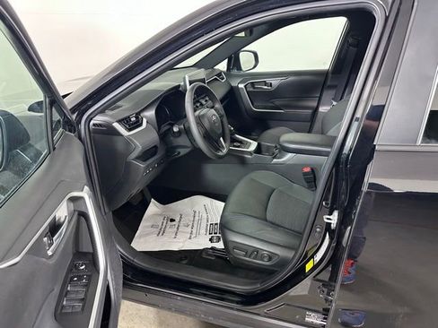 Used 2023 Toyota RAV4 SE w/ Convenience Package AWD/4WD image 20