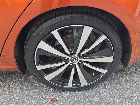 Used 2022 Nissan Altima 2.5 SR FWD image 13