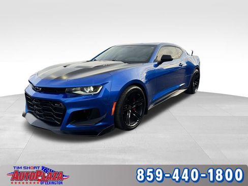 Used 2018 Chevrolet Camaro ZL1 image 19