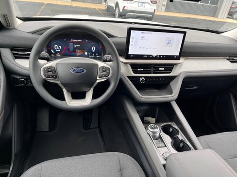 New 2026 Ford Explorer Active image 16