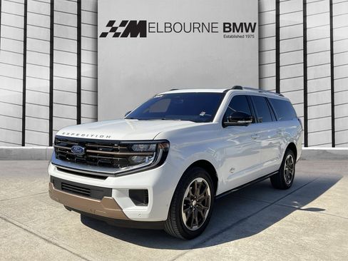 Used 2025 Ford Expedition Max King Ranch image 3