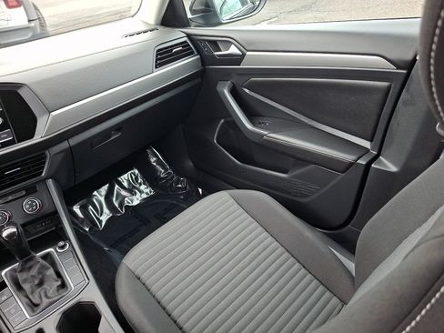 Certified 2022 Volkswagen Jetta S FWD image 12