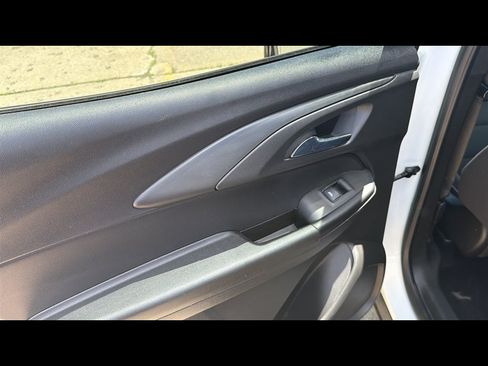 Used 2021 Chevrolet TrailBlazer LT w/ Convenience Package FWD image 21