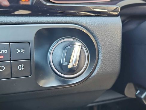Certified 2022 Porsche Cayenne Platinum Edition AWD/4WD image 24