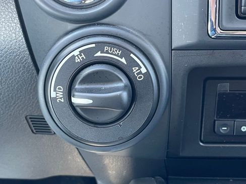 Used 2024 Nissan Titan SV w/ SV Convenience Package AWD/4WD image 36
